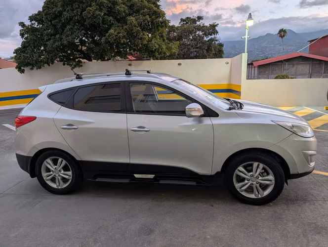 HYUNDAI TUCSON 2012 4x4 – MANUAL – EXCELENTE ESTADO