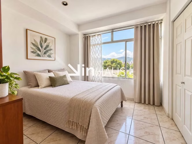 Venta de apartamento con linda vista en Uruca - Imagen 4