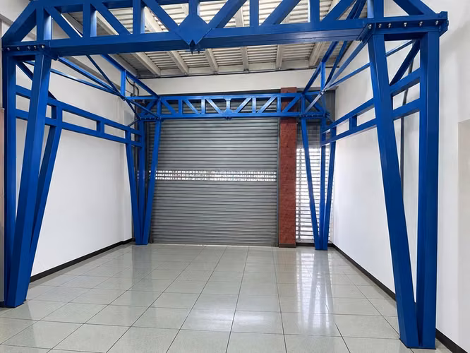 Alquiler de Bodega Con Uso Comercial e Industrial en Belén - Imagen 3