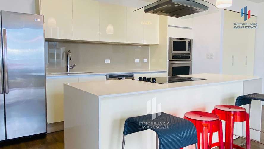 Venta de Apartamento Amueblado en Escazú Village, Comodidad, Ubicación y Vistas en un solo lugar - Imagen 7