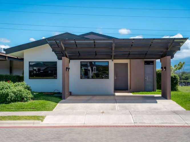 VENTA DE CASA NUEVA DE 1 NIVEL POR LOS REYES