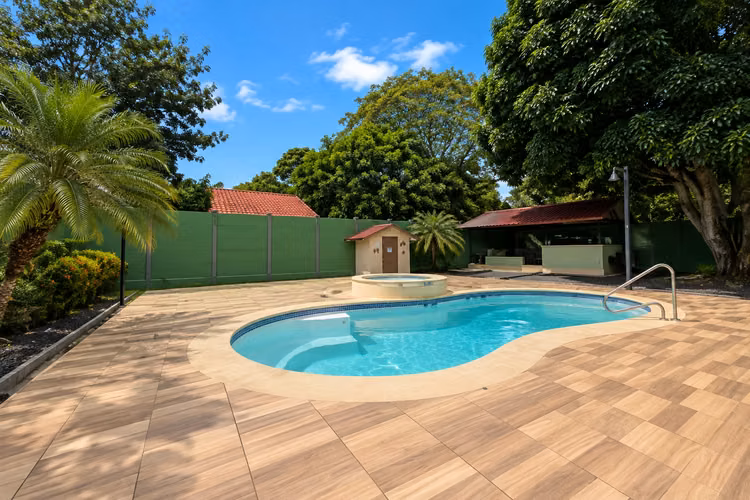 Propiedad en Venta en Orotina | 1.561 m² | Piscina y Rancho -15 - Imagen 16