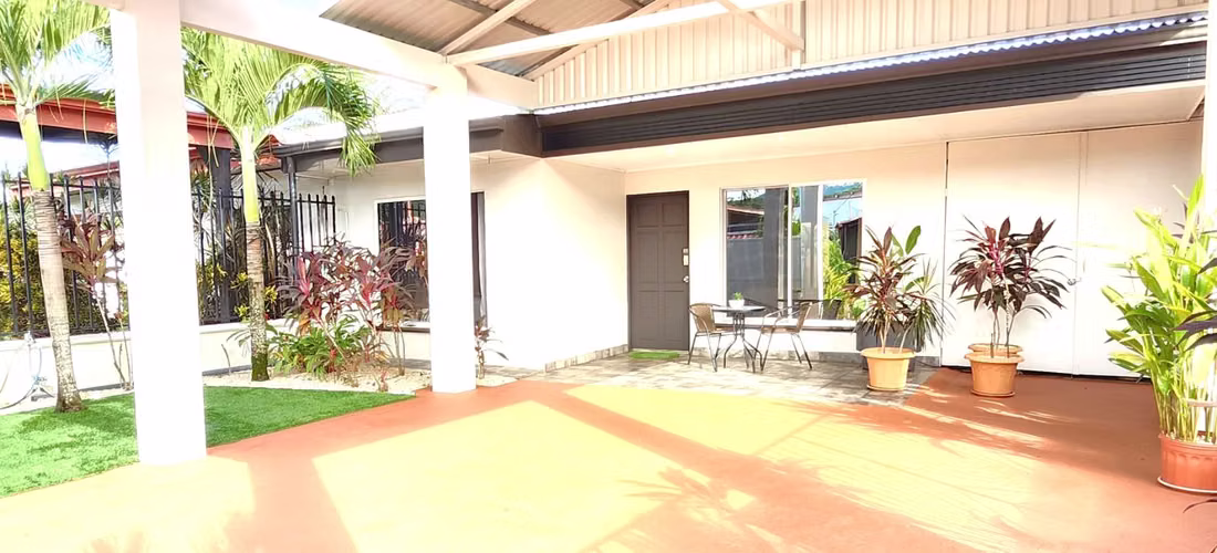 4BR/2BA House in Jacó – 3 Blocks to Beach & 2 Blocks to the Downtown NIGHTLIFE! - Imagen 10