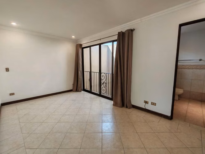Se alquila apartamento en San Rafael de Escazú. Disponible 1ERO OCTUBRE. - Imagen 11