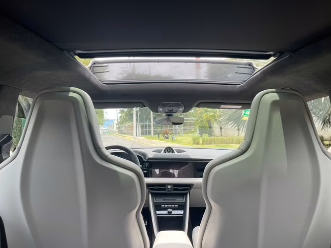 PORSCHE MACAN TURBO ELECTRIC - Imagen 9