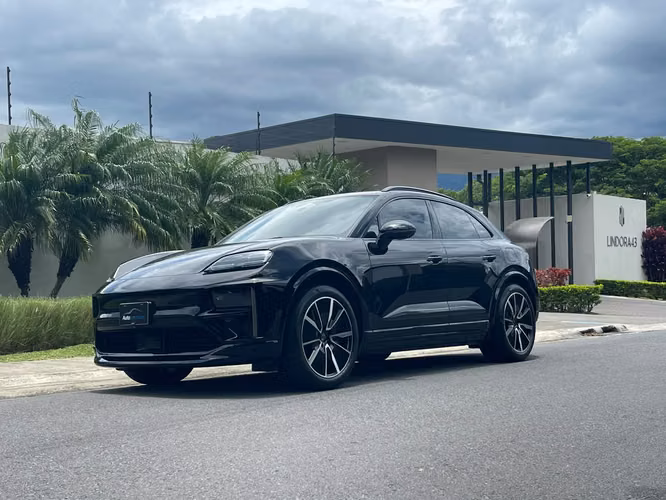 PORSCHE MACAN TURBO ELECTRIC - Imagen 15