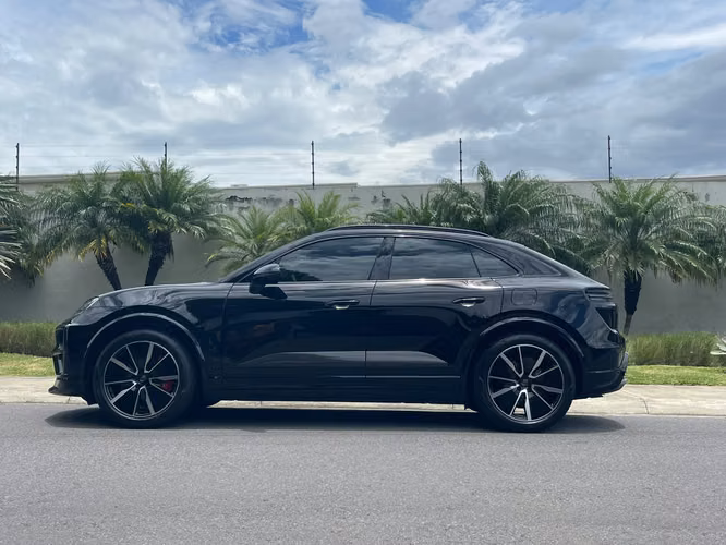 PORSCHE MACAN TURBO ELECTRIC - Imagen 16
