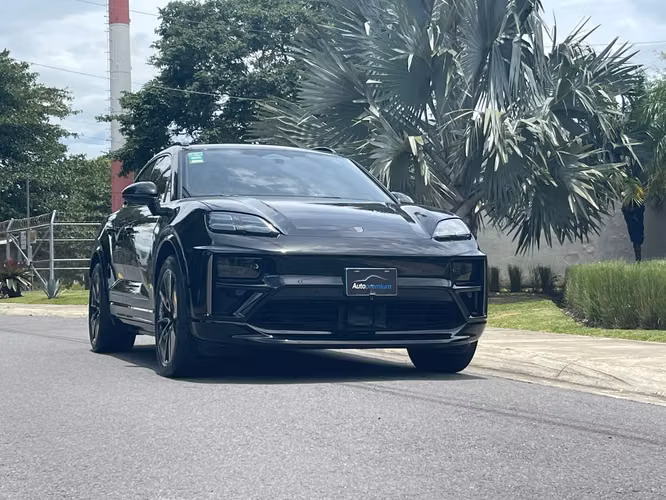 PORSCHE MACAN TURBO ELECTRIC - Imagen 5