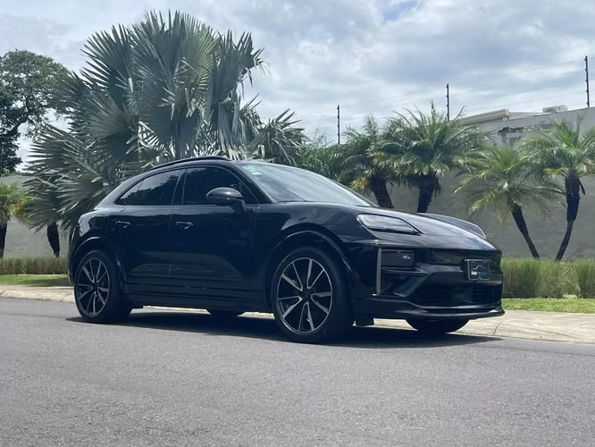 PORSCHE MACAN TURBO ELECTRIC - Imagen 4