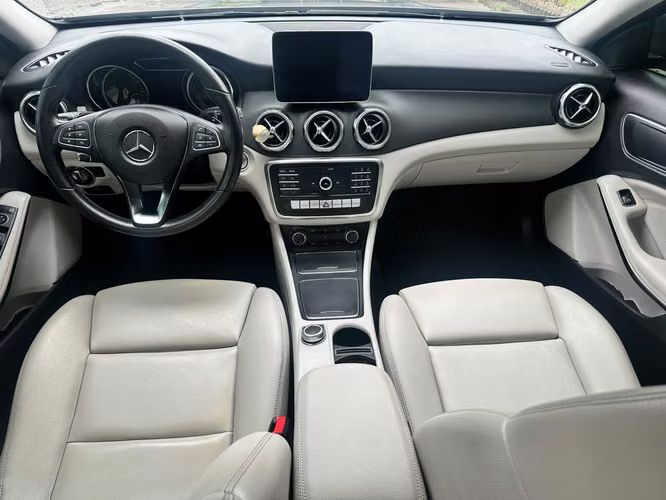 MERCEDES BENZ GLA180 - Imagen 8