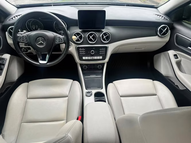 MERCEDES BENZ GLA180 - Imagen 11