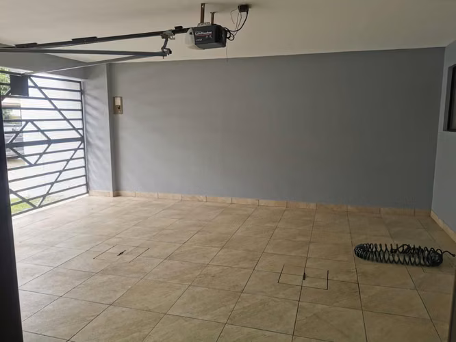 Amplia casa en Residencial, en San Pedro! P508