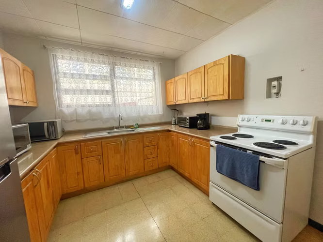 Casa en venta, una sola planta, uso de suelo mixto, en Sabana! P517 - Imagen 8