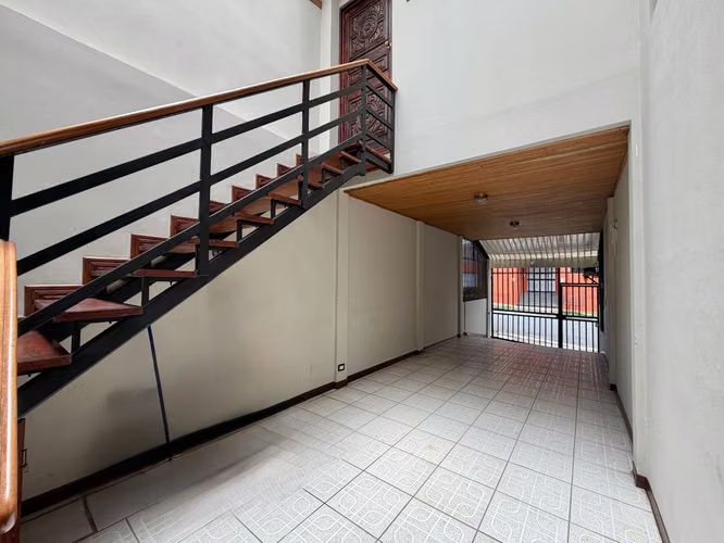 Casa en venta en Los Yoses, San José | 4 habitaciones | 225 m² EM512 - Imagen 14