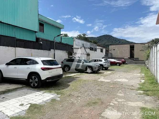 Lote de Uso Mixto con Alto Potencial de Desarrollo | Tres Ríos