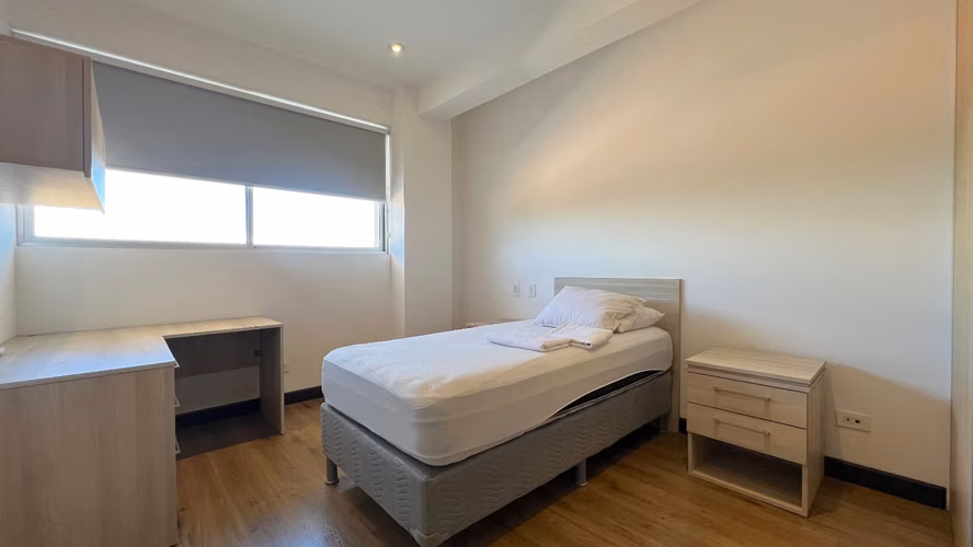 Penthouse Alquiler Escazu 208 m2 habitables en Condominio con amenidades - Imagen 13