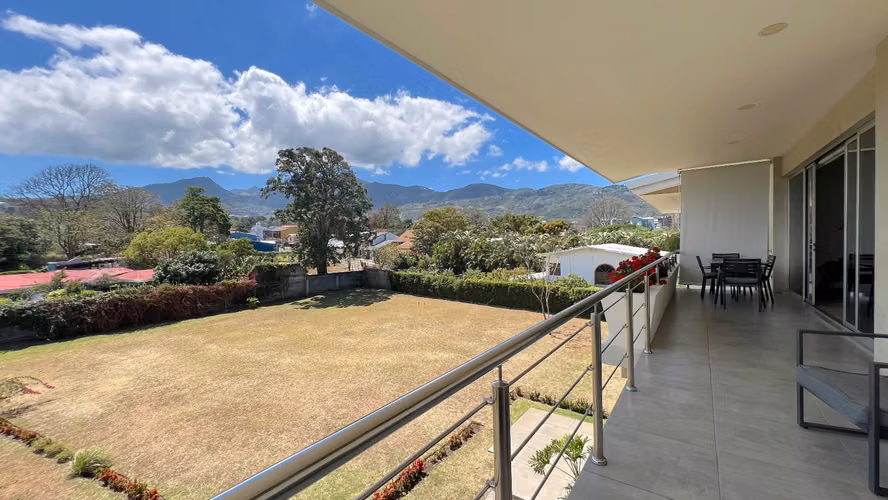 Penthouse Alquiler Escazu 208 m2 habitables en Condominio con amenidades - Imagen 7