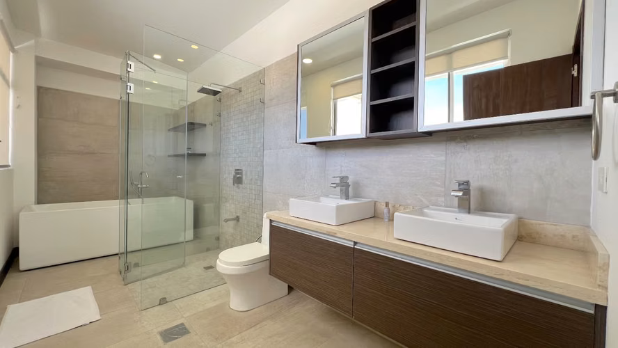 Penthouse Alquiler Escazu 208 m2 habitables en Condominio con amenidades - Imagen 12
