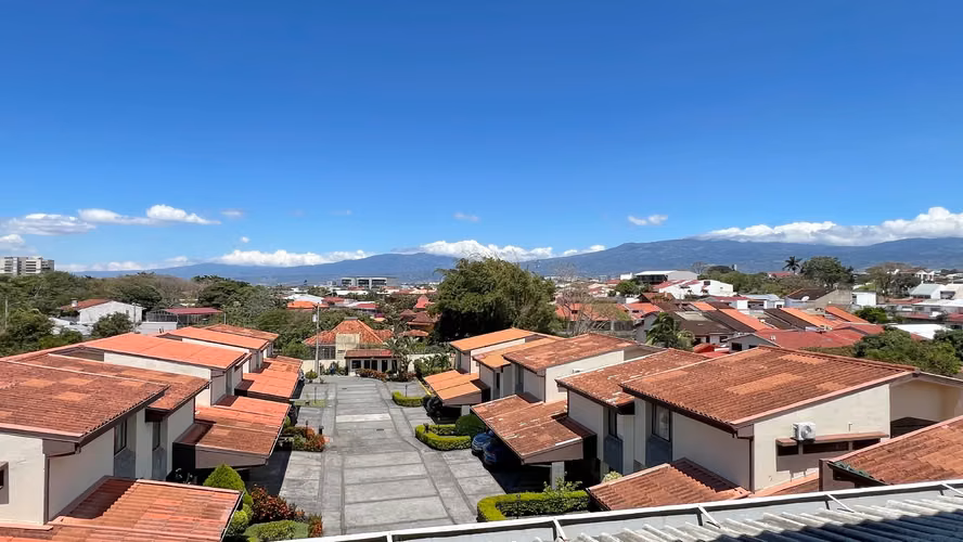 Penthouse Alquiler Escazu 208 m2 habitables en Condominio con amenidades - Imagen 15