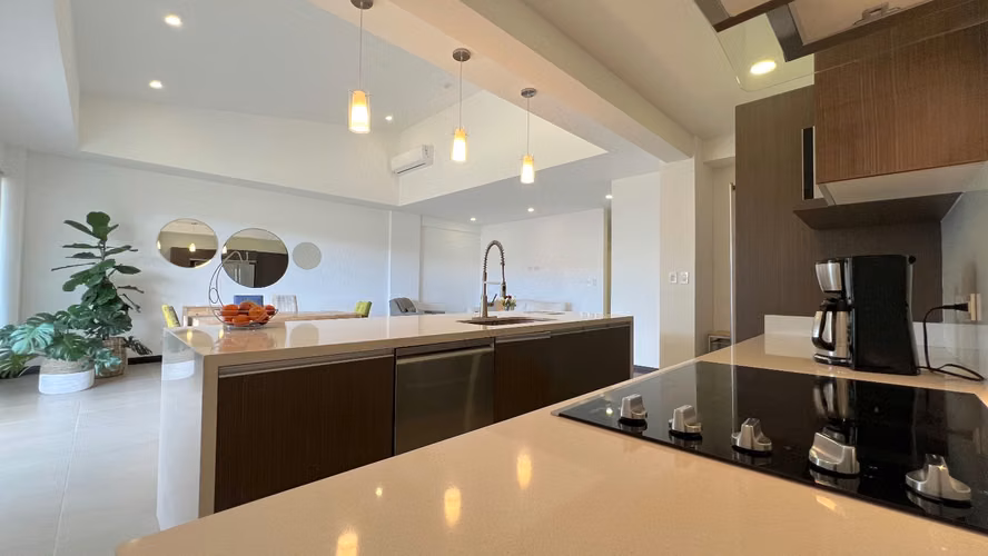 Penthouse Alquiler Escazu 208 m2 habitables en Condominio con amenidades - Imagen 4