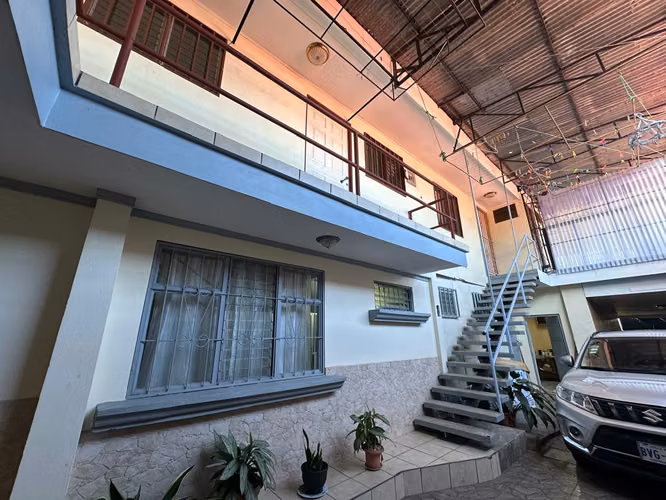 Propiedad Multifamiliar en Venta | Casa + 5 Apartamentos | Desamparados -15 - Imagen 2