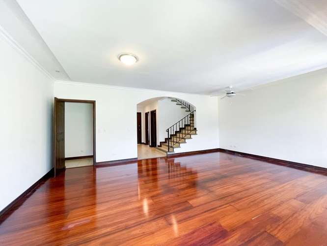 Alquiler de casa con piscina propia - Imagen 5