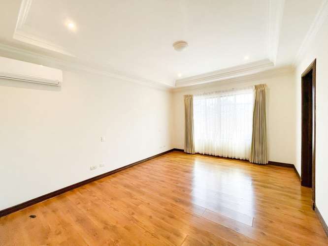 Alquiler de casa con piscina propia - Imagen 19