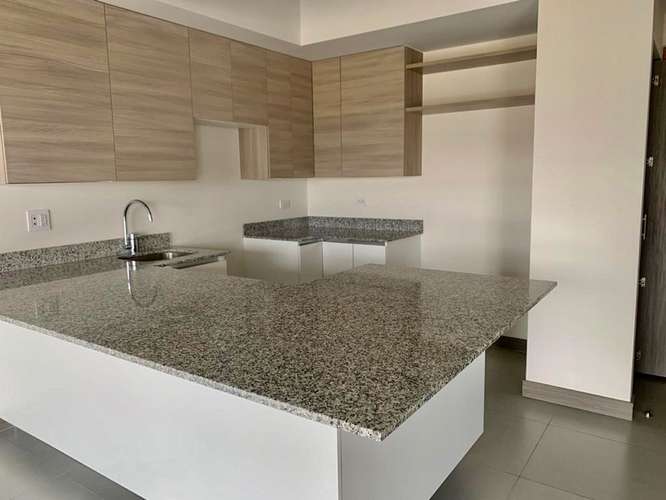 VENTA DE APARTAMENTO TIPO ESTUDIO EN CONDO SANTA VERDE CON LINEA BLANCA - Imagen 3