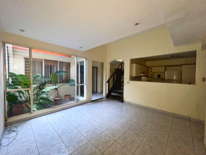 House for sale in Sabana Sur, ideal for remodeling! P502