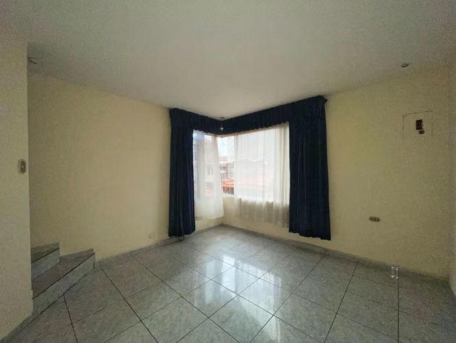 Casa en venta en Sabana Sur, ideal para remodelar! P502 - Imagen 9