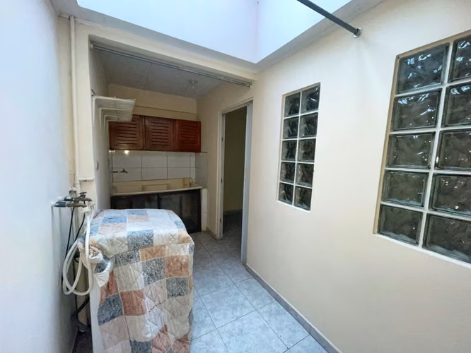 Casa en venta en Sabana Sur, ideal para remodelar! P502 - Imagen 13