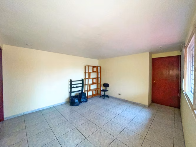 Casa en venta en Sabana Sur, ideal para remodelar! P502 - Imagen 12
