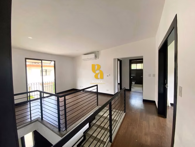 Alquiler de amplia casa con terraza y jardín en condominio, Pozos de Santa Ana  - Imagen 9