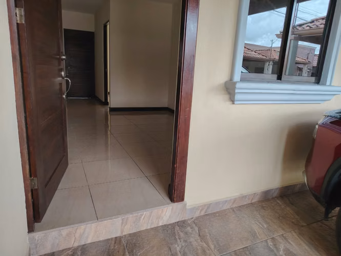 Linda casa en Condominio La Rueda - Imagen 3