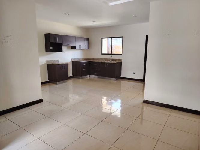 Linda casa en Condominio La Rueda - Imagen 5