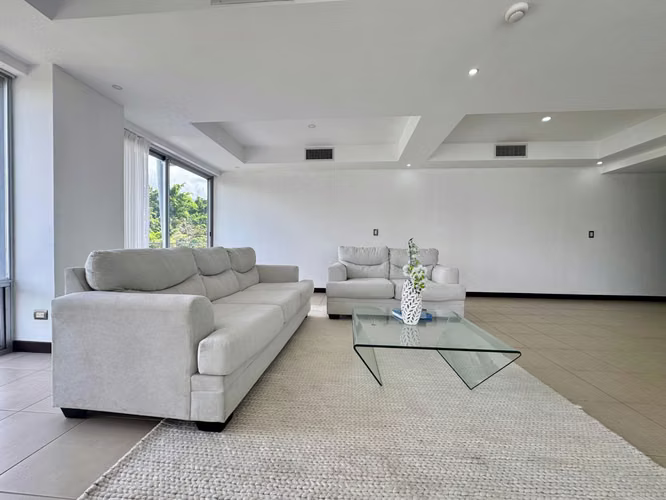 Alquiler de apartamento en Los Laureles, Escazú | 3 habitaciones con baño | 260 m² - Imagen 12