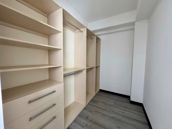 Alquiler de apartamento en Los Laureles, Escazú | 3 habitaciones con baño | 260 m² - Imagen 17