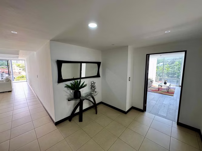 Alquiler de apartamento en Los Laureles, Escazú | 3 habitaciones con baño | 260 m² - Imagen 5