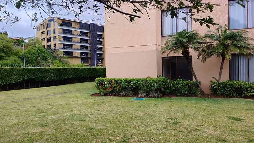 Alquiler de apartamento en Brisas del Oeste: Naturaleza y amplitud en planta baja (ref : 52) - Imagen 4