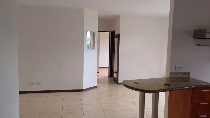 Alquiler de apartamento en Brisas del Oeste: Naturaleza y amplitud en planta baja (ref : 52) - Imagen 8