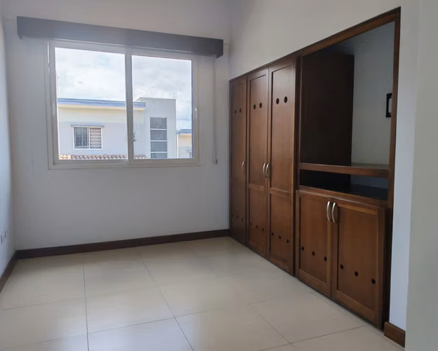 VENTA DE CASA EN CONDOMINIO VILLA REAL EN HEREDIA - Imagen 13