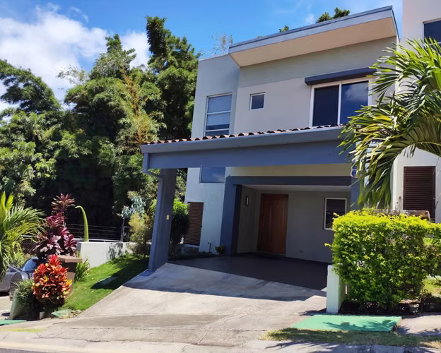 VENTA DE CASA EN CONDOMINIO VILLA REAL EN HEREDIA - Imagen 2