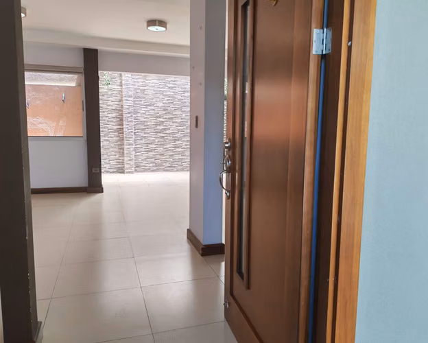 VENTA DE CASA EN CONDOMINIO VILLA REAL EN HEREDIA - Imagen 4