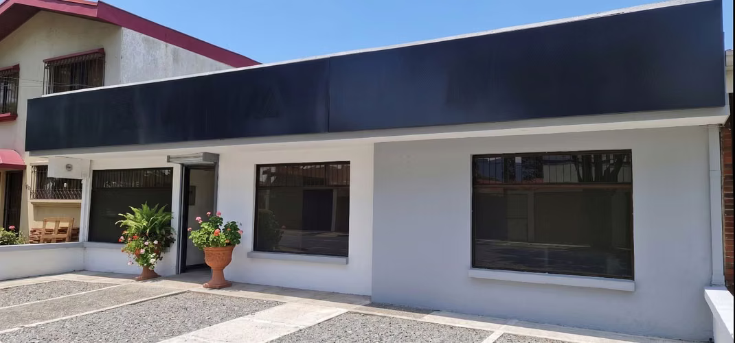  ROHRMOSER | Propiedad Comercial en venta sobre Calle principal de 1 planta 