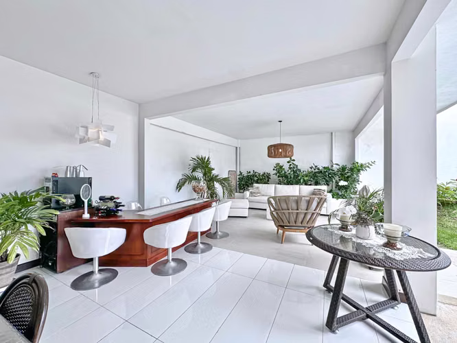 Casa Luz one level home with pool for sale in Escazu - Imagen 9