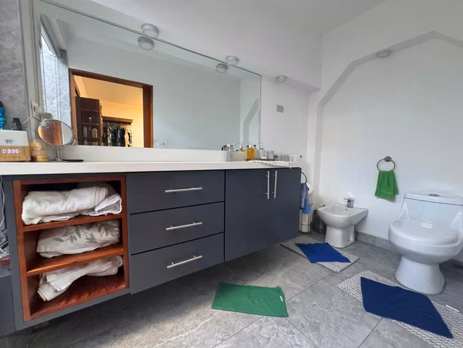 OPORTUNIDAD VENTA DE CASA AMPLIA Y EXCELENTE ESTADO EN ROHRMOSER - Imagen 10