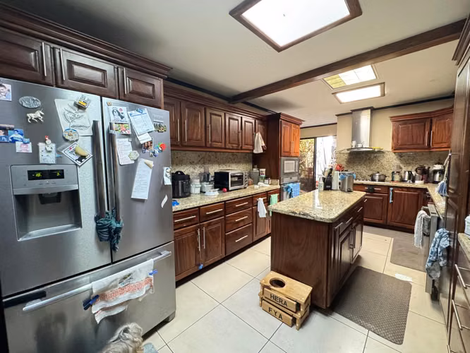 OPORTUNIDAD VENTA DE CASA AMPLIA Y EXCELENTE ESTADO EN ROHRMOSER - Imagen 6