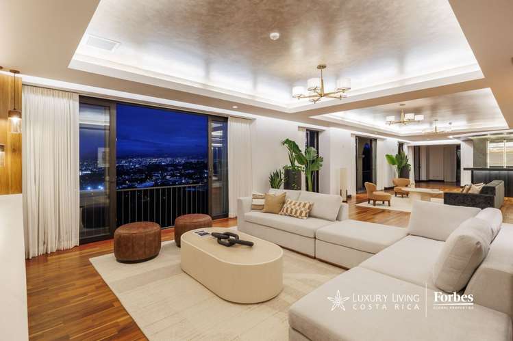 21550 - Acropolis Penthouse - 124; Penthouse with rooftop in Escazú