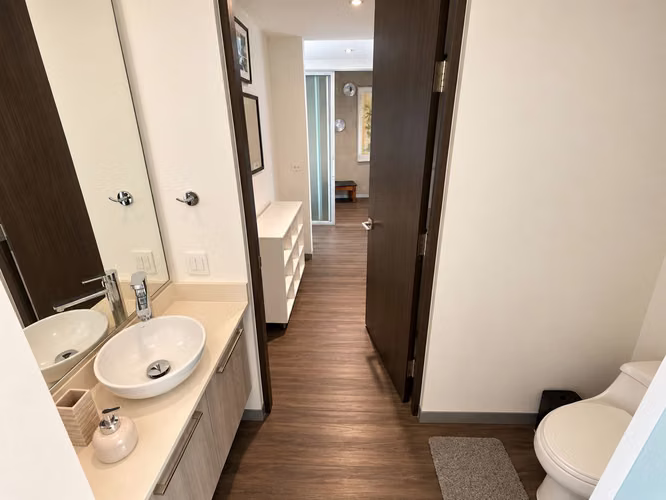 Apartamento en Venta Santa Ana | Amueblado, Oficina y 2 Parqueos - Imagen 9