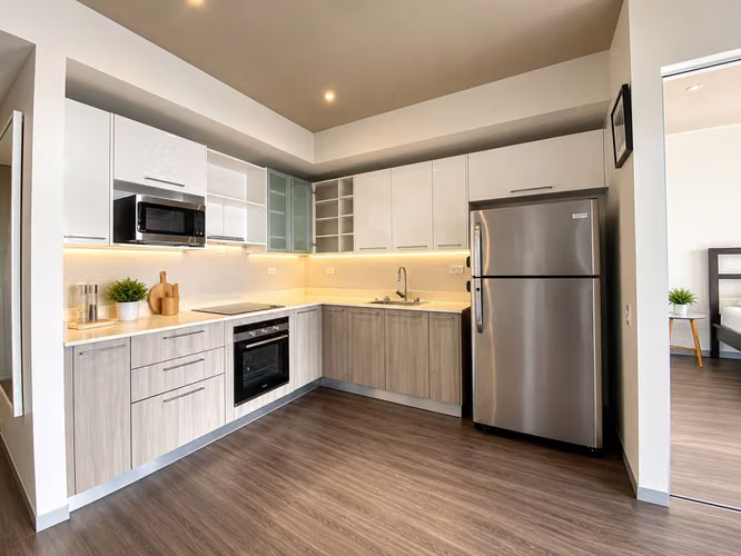 Apartamento en Venta Santa Ana | Amueblado, Oficina y 2 Parqueos - Imagen 2
